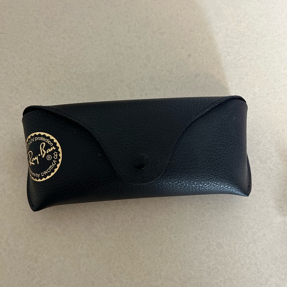 Ray-Ban Round Gold Frame - Picture 5 of 5